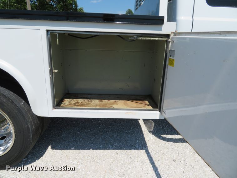 image for item DE8205 2008 Ford F450 Super Duty XL SuperCab utility truck
