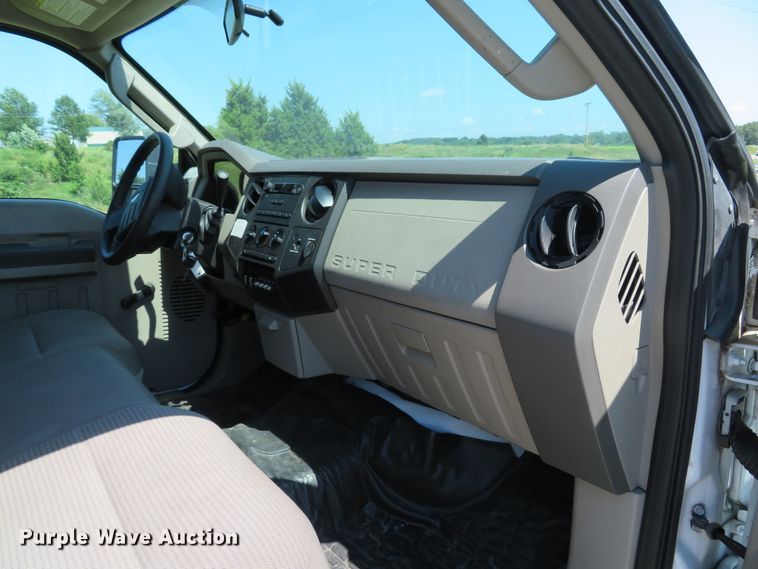 image for item DE8205 2008 Ford F450 Super Duty XL SuperCab utility truck