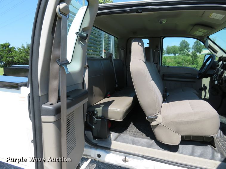 image for item DE8205 2008 Ford F450 Super Duty XL SuperCab utility truck