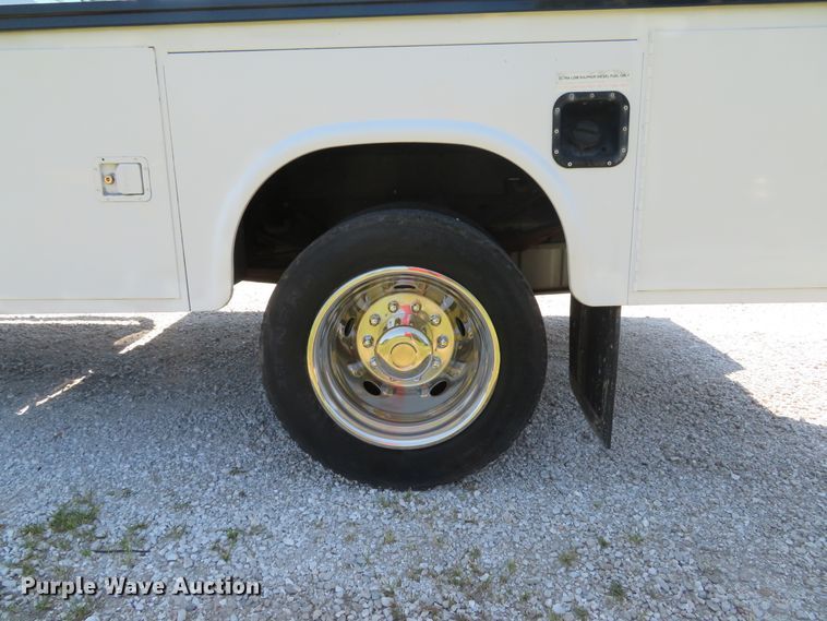 image for item DE8205 2008 Ford F450 Super Duty XL SuperCab utility truck