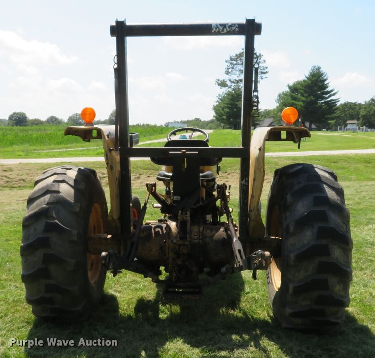 image for item DE8206 Ford 4610 tractor