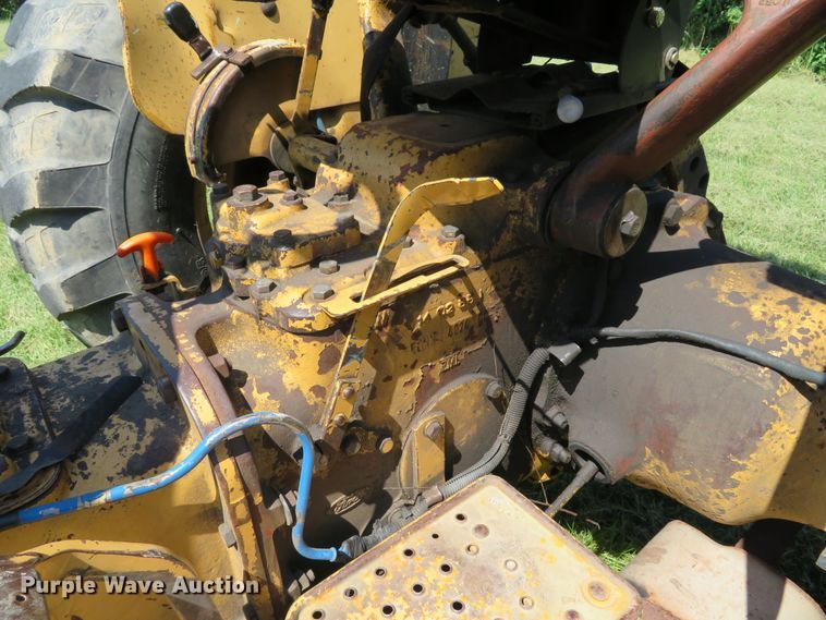 image for item DE8206 Ford 4610 tractor