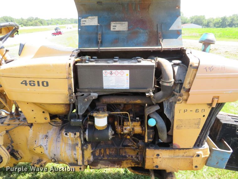 image for item DE8206 Ford 4610 tractor