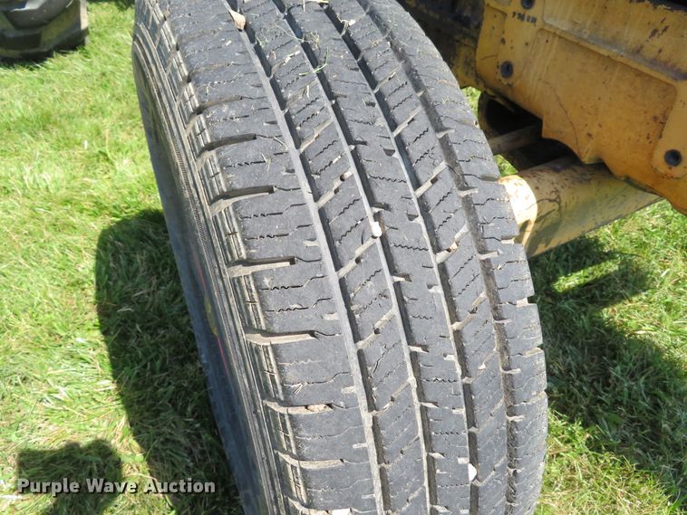 image for item DE8206 Ford 4610 tractor