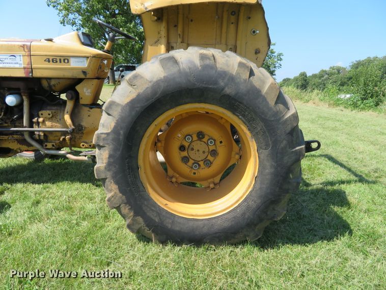 image for item DE8206 Ford 4610 tractor