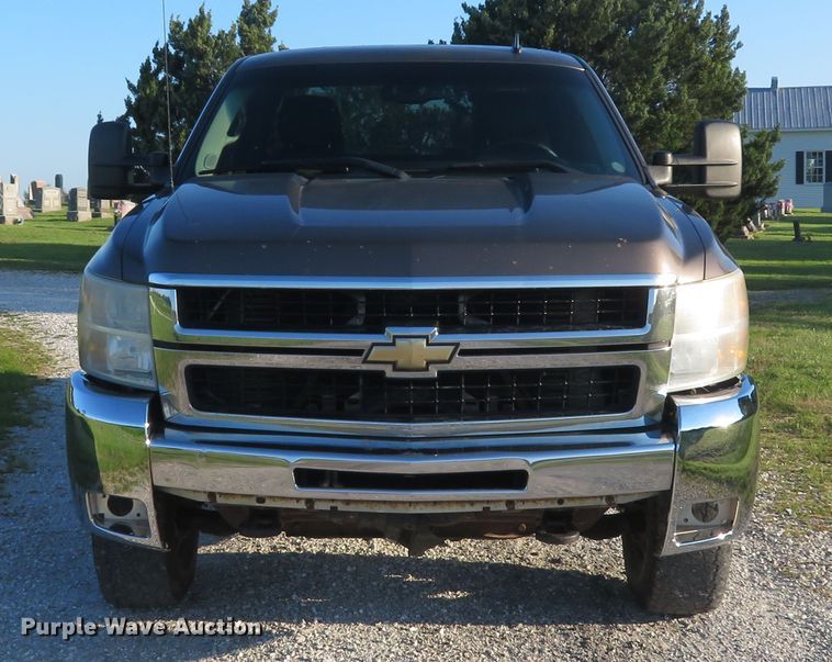 image for item DE8208 2008 Chevrolet Silverado 2500HD LT Ext. Cab pickup truck