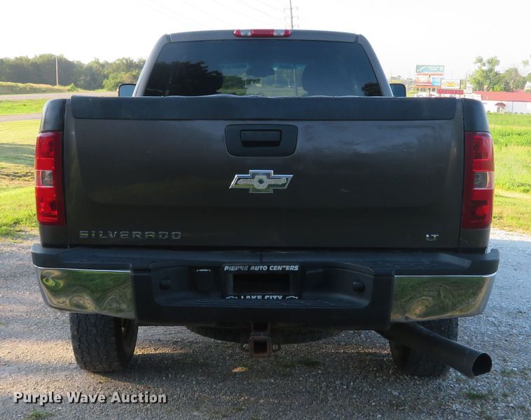 image for item DE8208 2008 Chevrolet Silverado 2500HD LT Ext. Cab pickup truck