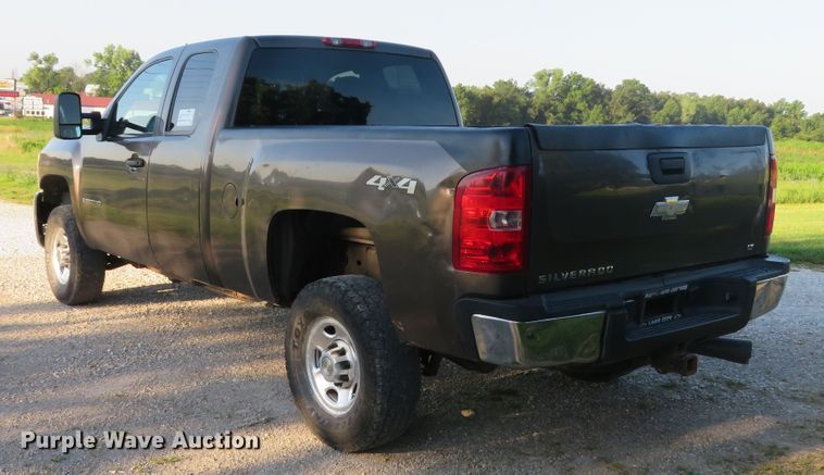image for item DE8208 2008 Chevrolet Silverado 2500HD LT Ext. Cab pickup truck