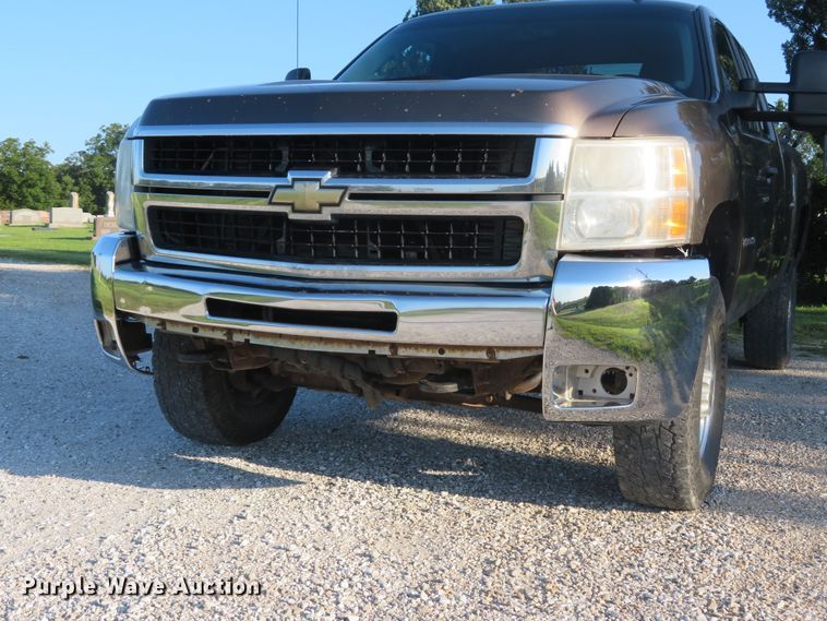 image for item DE8208 2008 Chevrolet Silverado 2500HD LT Ext. Cab pickup truck