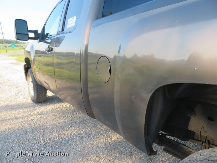 image for item DE8208 2008 Chevrolet Silverado 2500HD LT Ext. Cab pickup truck