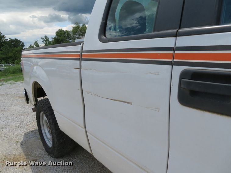 image for item DE8209 2014 Ford F150 XL SuperCab pickup truck