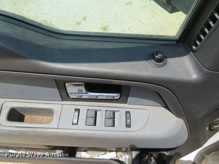 image for item DE8209 2014 Ford F150 XL SuperCab pickup truck