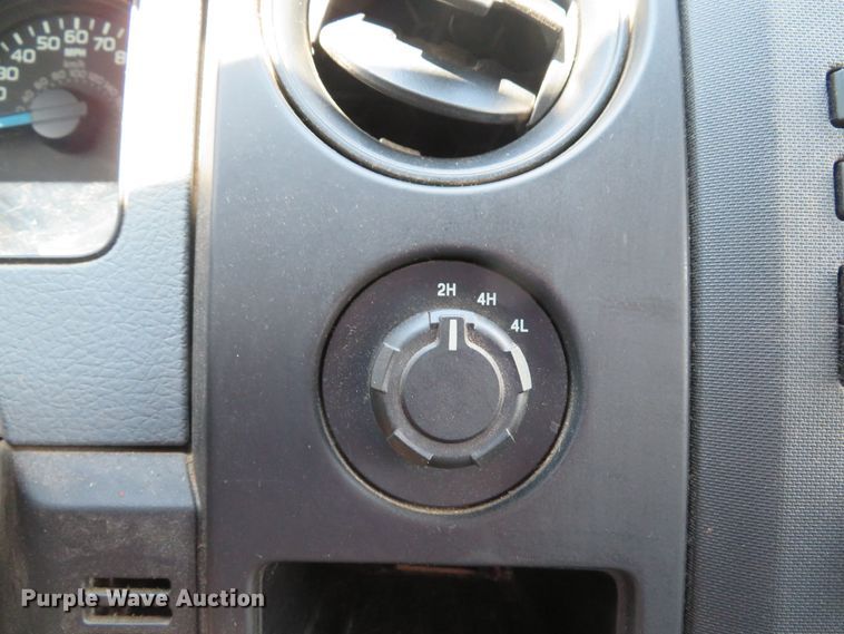 image for item DE8209 2014 Ford F150 XL SuperCab pickup truck