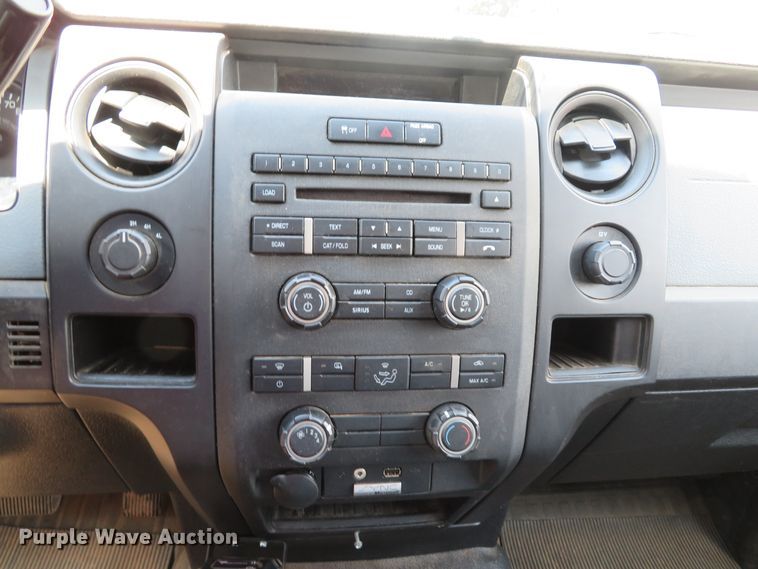 image for item DE8209 2014 Ford F150 XL SuperCab pickup truck