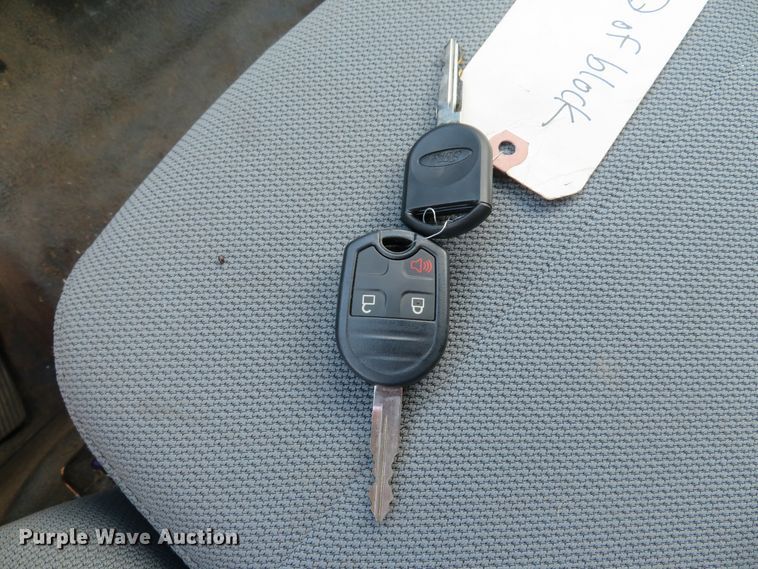 image for item DE8209 2014 Ford F150 XL SuperCab pickup truck