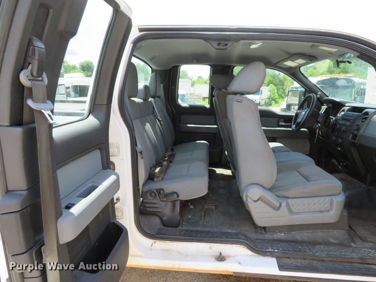 image for item DE8209 2014 Ford F150 XL SuperCab pickup truck