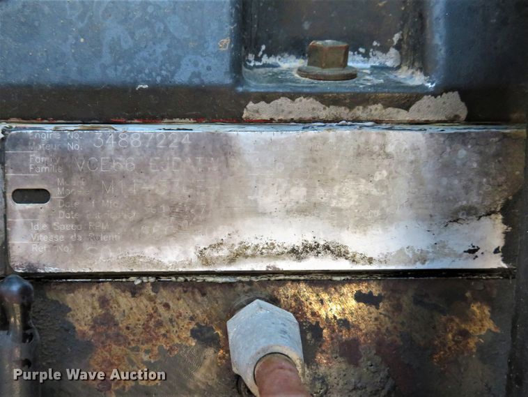 image for item DE8215 1998 Freightliner FL112 flatbed truck