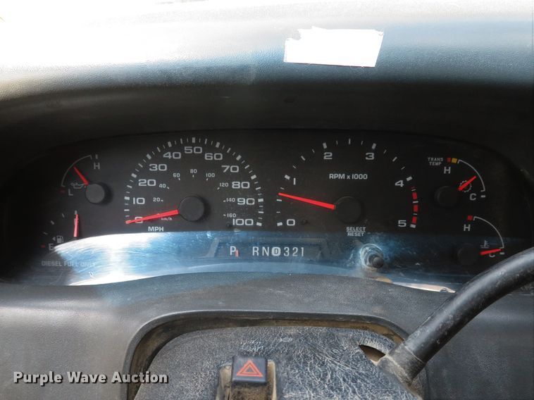 image for item DE8234 2004 Ford F350 Super Duty XL flatbed pickup truck