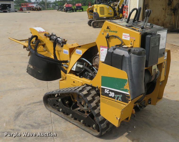 image for item DE8236 2013 Vermeer SC30TX stump grinder