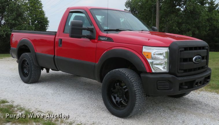 image for item DE8237 2012 Ford F250 Super Duty XL pickup truck