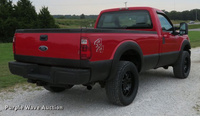 image for item DE8237 2012 Ford F250 Super Duty XL pickup truck