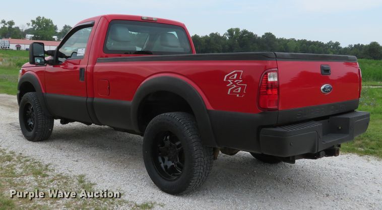 image for item DE8237 2012 Ford F250 Super Duty XL pickup truck