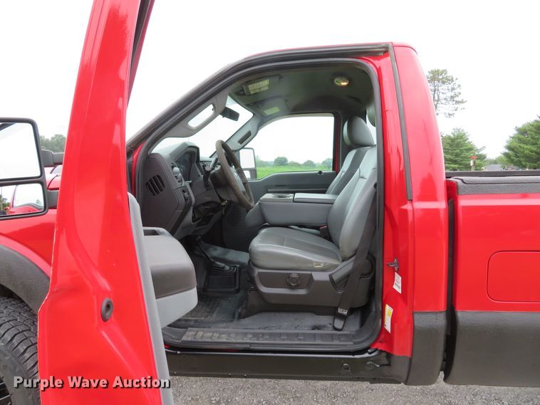 image for item DE8237 2012 Ford F250 Super Duty XL pickup truck