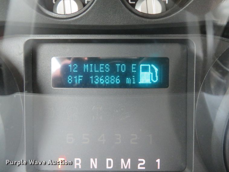 image for item DE8237 2012 Ford F250 Super Duty XL pickup truck