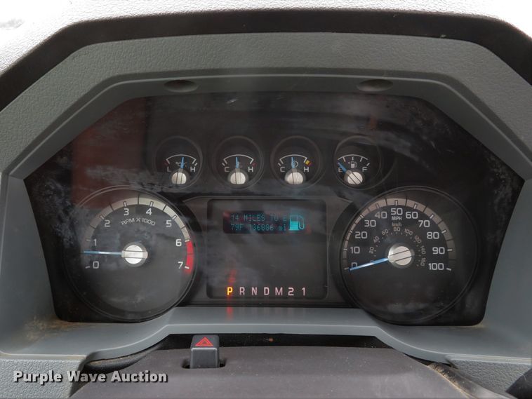 image for item DE8237 2012 Ford F250 Super Duty XL pickup truck