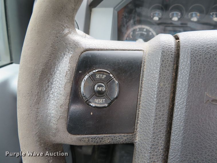 image for item DE8237 2012 Ford F250 Super Duty XL pickup truck