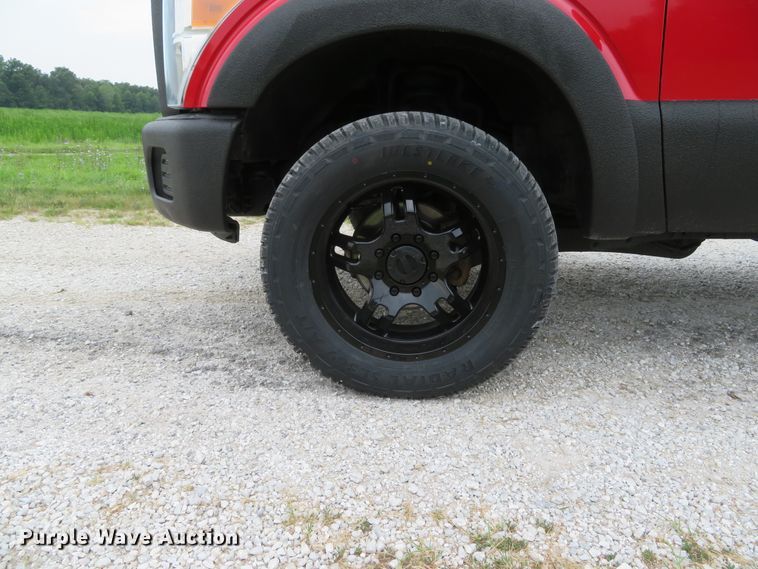 image for item DE8237 2012 Ford F250 Super Duty XL pickup truck