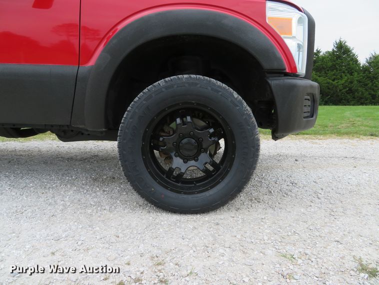 image for item DE8237 2012 Ford F250 Super Duty XL pickup truck