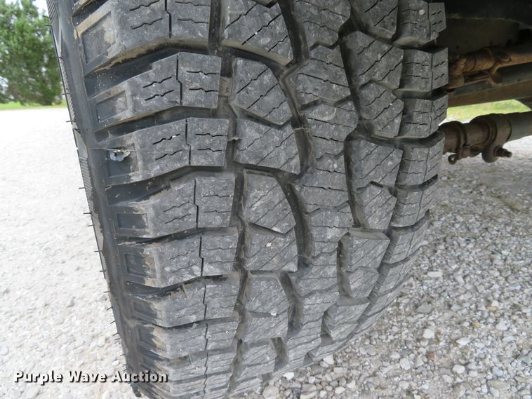 image for item DE8237 2012 Ford F250 Super Duty XL pickup truck