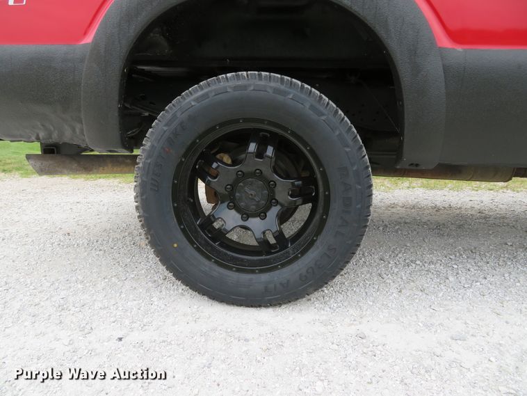 image for item DE8237 2012 Ford F250 Super Duty XL pickup truck