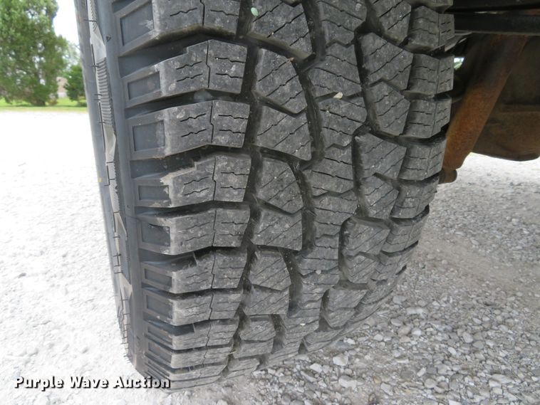 image for item DE8237 2012 Ford F250 Super Duty XL pickup truck