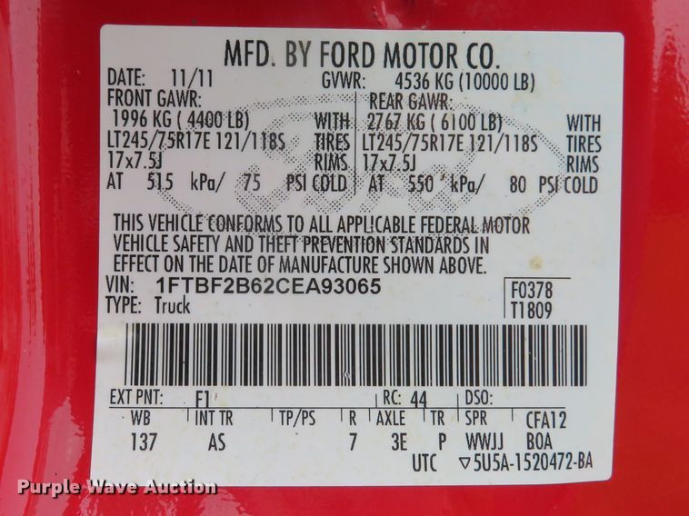 image for item DE8237 2012 Ford F250 Super Duty XL pickup truck