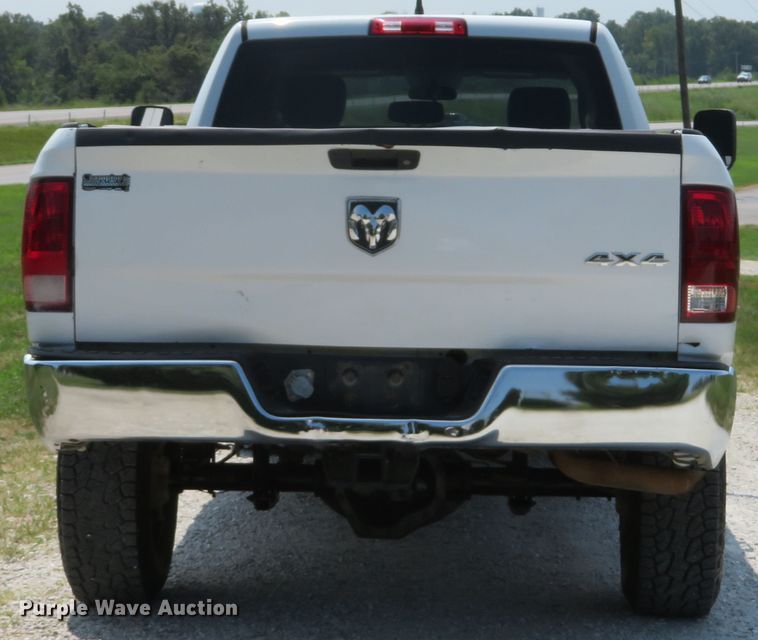 image for item DE8239 2013 Dodge Ram 2500HD Crew Cab pickup truck