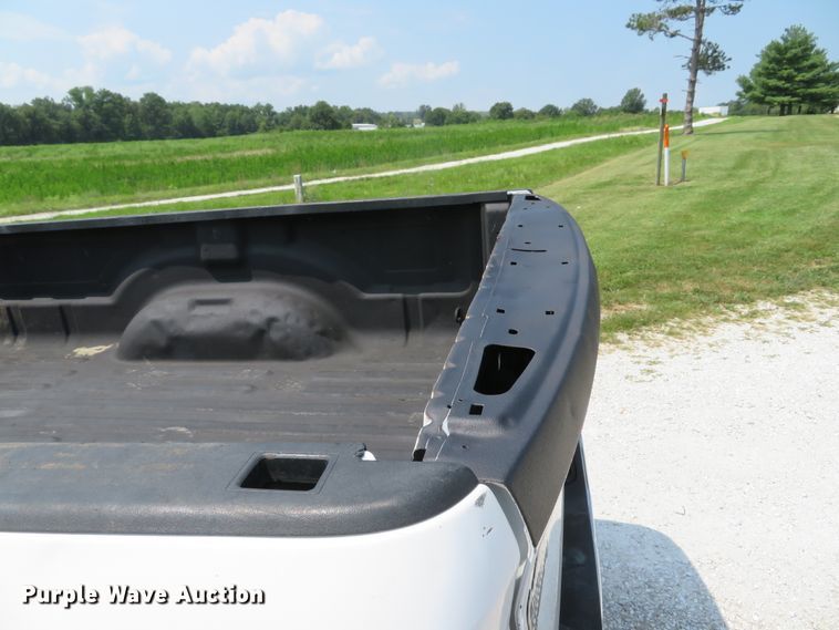 image for item DE8239 2013 Dodge Ram 2500HD Crew Cab pickup truck