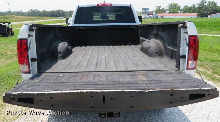 image for item DE8239 2013 Dodge Ram 2500HD Crew Cab pickup truck