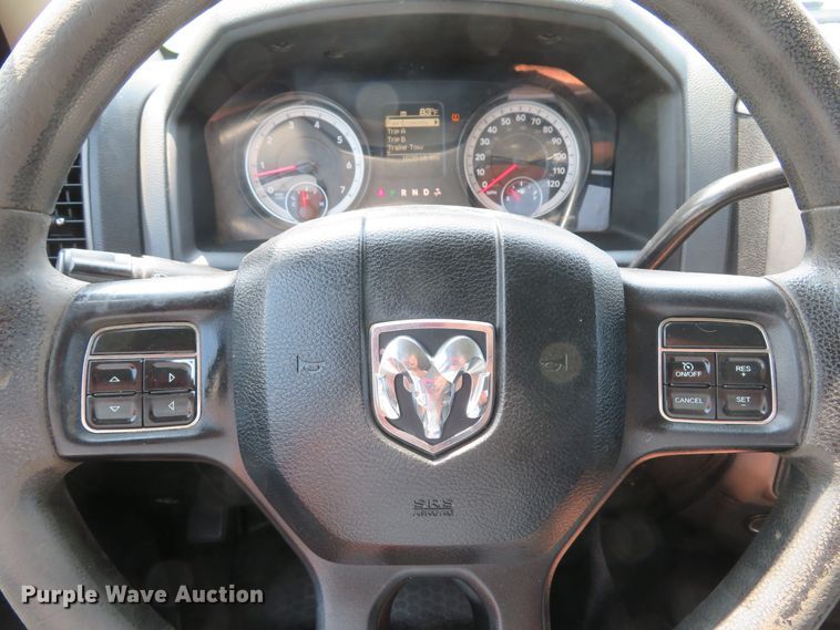 image for item DE8239 2013 Dodge Ram 2500HD Crew Cab pickup truck