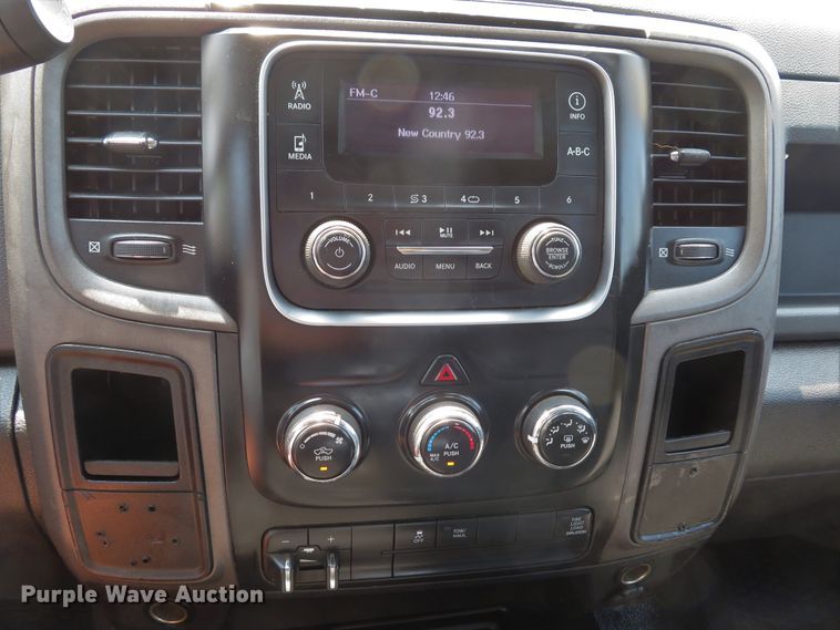 image for item DE8239 2013 Dodge Ram 2500HD Crew Cab pickup truck