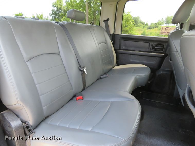 image for item DE8239 2013 Dodge Ram 2500HD Crew Cab pickup truck