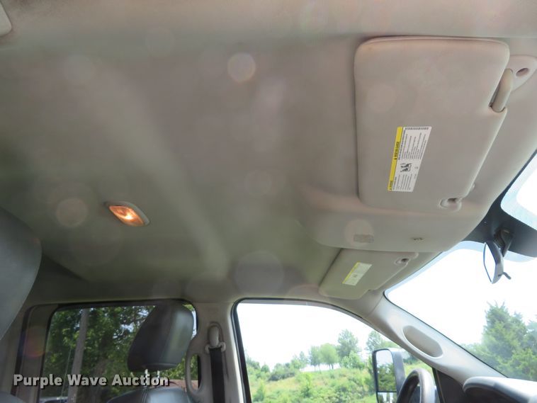 image for item DE8239 2013 Dodge Ram 2500HD Crew Cab pickup truck