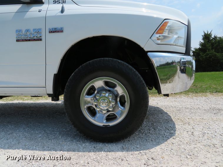 image for item DE8239 2013 Dodge Ram 2500HD Crew Cab pickup truck