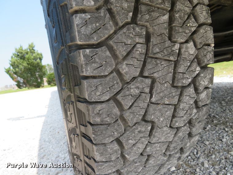 image for item DE8239 2013 Dodge Ram 2500HD Crew Cab pickup truck