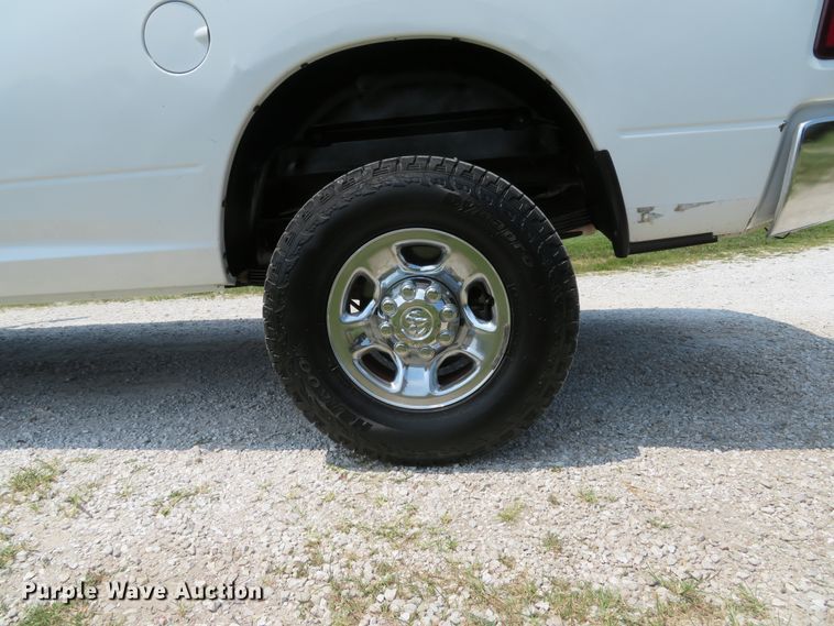 image for item DE8239 2013 Dodge Ram 2500HD Crew Cab pickup truck