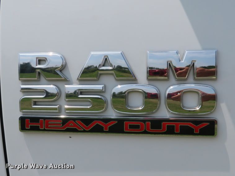 image for item DE8239 2013 Dodge Ram 2500HD Crew Cab pickup truck