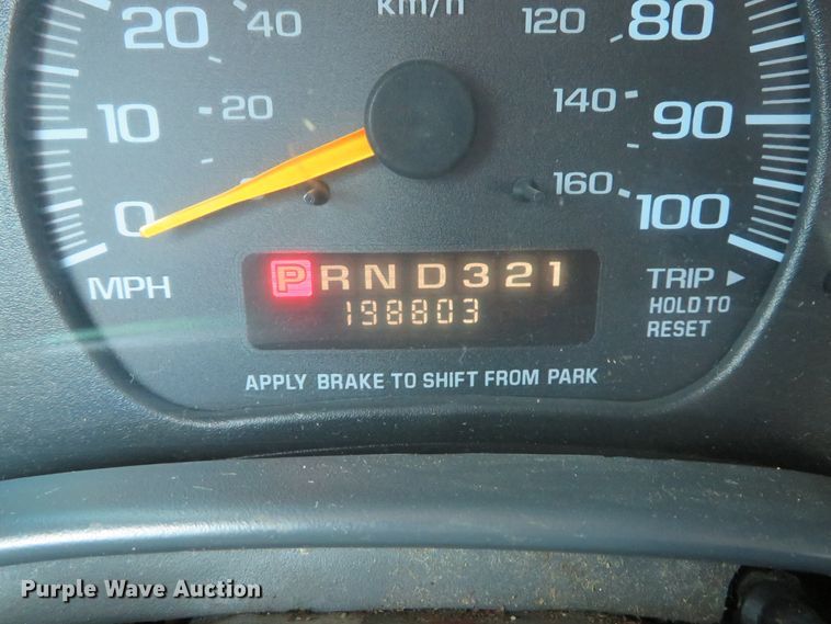 image for item DE8241 2000 GMC Savanna G1500 van