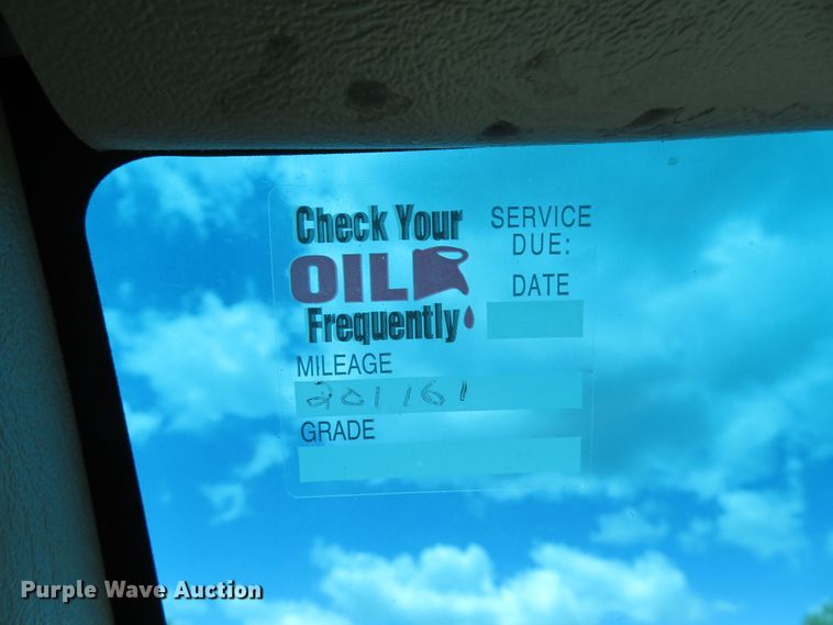 image for item DE8241 2000 GMC Savanna G1500 van