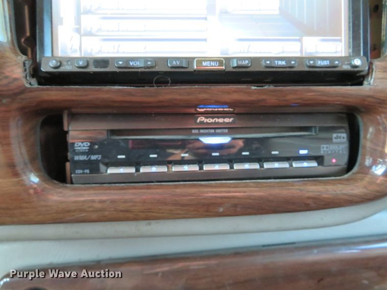 image for item DE8241 2000 GMC Savanna G1500 van